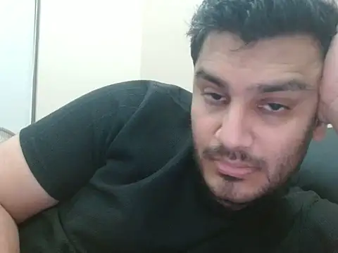 Snapshot of robintoit chatting on June 2026 04:35:02 PM robintoit online show from June 2026 04:35:02 PM