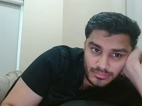 Snapshot of robintoit chatting on June 2026 03:28:02 AM robintoit online show from June 2026 03:28:02 AM