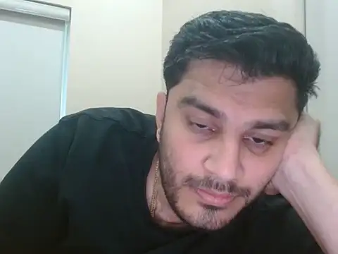 Snapshot of robintoit chatting on June 2026 01:23:02 AM robintoit online show from June 2026 01:23:02 AM