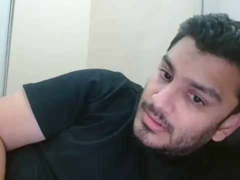 Snapshot of robintoit chatting on July 2026 06:12:01 PM robintoit online show from July 2026 06:12:01 PM