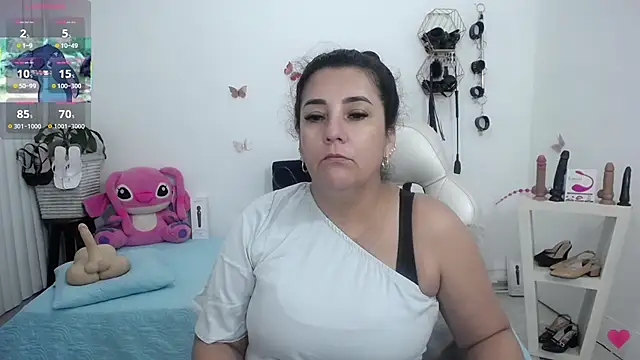Snapshot of mom_hot__ chatting on June 2026 12:55:02 PM mom hot online show from June 2026 12:55:02 PM