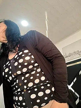 Natasha milf   online show from November 2025 12:49:01 PM