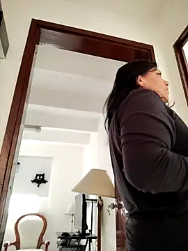 Natasha milf   online show from October 2025 02:05:01 PM