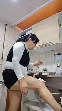 Natasha milf   online show from December 2025 12:30:03 PM