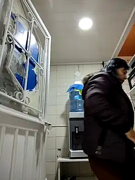 Natasha milf   online show from February 2026 12:32:01 PM