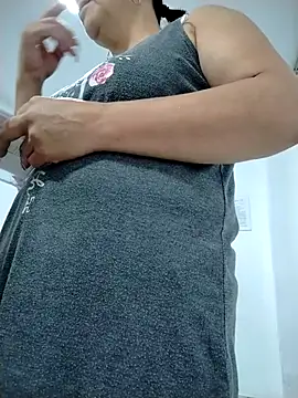 Natasha milf   online show from March 2026 01:01:01 PM