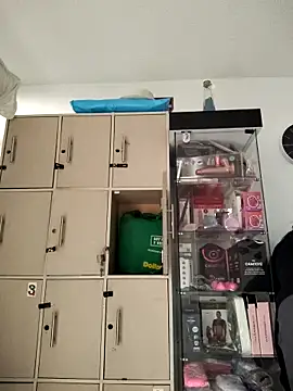 Natasha milf   online show from October 2025 12:28:01 PM