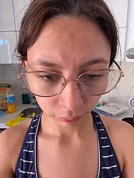 Bonniepark online show from November 2025 01:15:02 PM