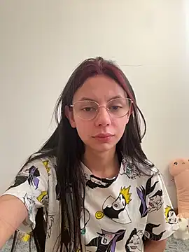 Bonniepark online show from December 2025 02:04:01 PM