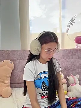 Bonniepark online show from March 2026 08:03:01 PM