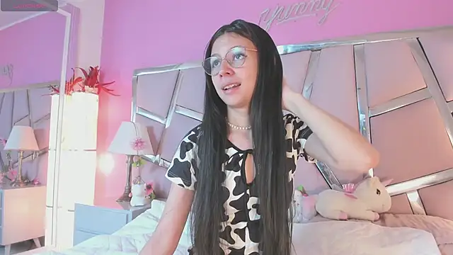 Bonniepark online show from April 2026 01:15:01 PM