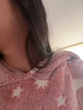 Bonniepark online show from November 2025 01:01:02 PM