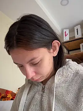 Bonniepark online show from October 2025 12:59:02 PM