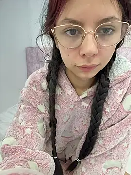 Bonniepark online show from March 2026 05:03:02 PM