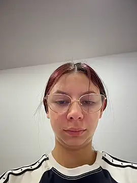 Bonniepark online show from March 2026 10:37:01 AM