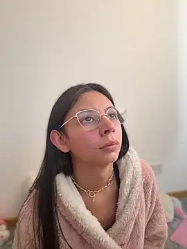 Bonniepark online show from December 2025 12:06:01 PM