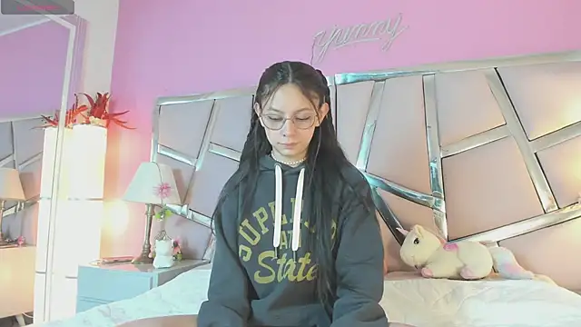 Bonniepark online show from April 2026 01:05:02 PM