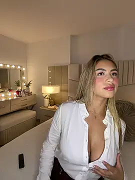  laura 02 online show from February 2026 11:34:02 PM