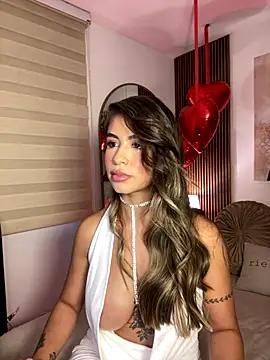  laura 02 online show from September 2025 10:48:02 PM