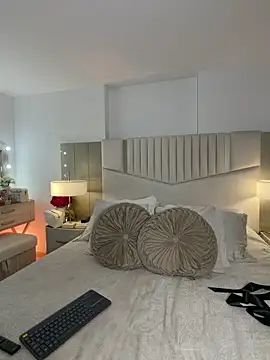  laura 02 online show from February 2026 10:16:01 PM