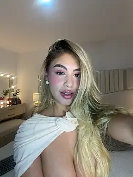  laura 02 online show from March 2026 06:33:02 PM