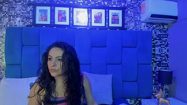 Snapshot of hanny_milf chatting on October 2025 11:31:02 AM hanny milf online show from October 2025 11:31:02 AM