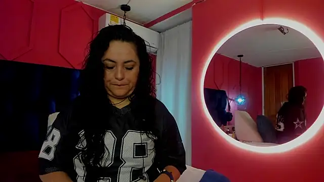 hanny milf online show from May 2026 11:43:01 AM