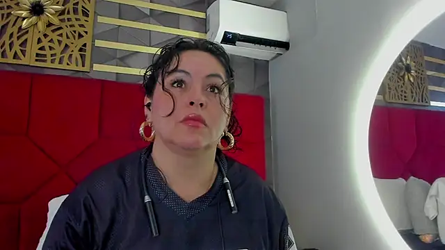 hanny milf online show from May 2026 11:59:01 AM