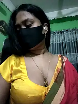 Idhika Paul online show from April 2026 07:53:02 PM