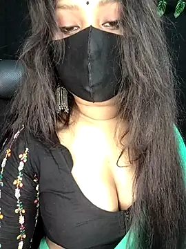 Idhika Paul online show from November 2025 10:08:02 AM