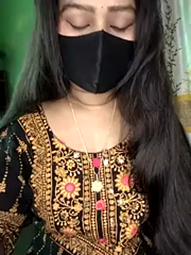 Idhika Paul online show from December 2025 05:24:02 AM