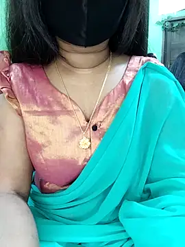 Idhika Paul online show from December 2025 08:55:02 PM