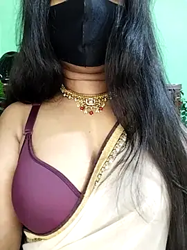 Idhika Paul online show from February 2026 12:06:01 AM