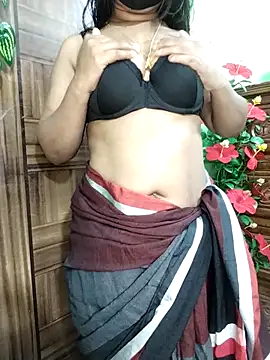 Idhika Paul online show from December 2025 10:39:02 AM