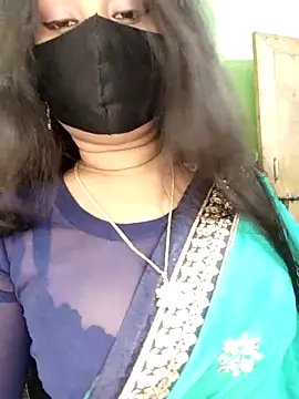 Idhika Paul online show from March 2026 06:36:02 AM