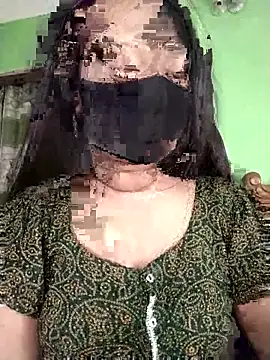 Snapshot of Idhika_Paul chatting on April 2026 03:13:01 AM Idhika Paul online show from April 2026 03:13:01 AM