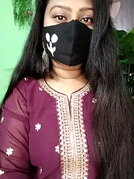 Idhika Paul online show from January 2026 03:23:01 AM