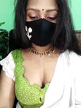 Idhika Paul online show from January 2026 05:39:01 PM