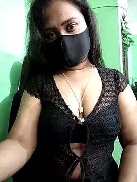 Idhika Paul online show from February 2026 11:41:01 AM