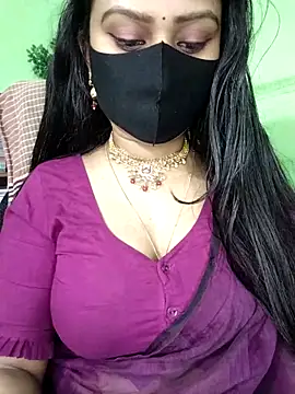 Idhika Paul online show from May 2026 08:05:01 PM