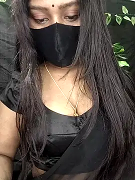 Idhika Paul online show from December 2025 04:41:01 PM