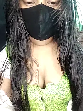 Idhika Paul online show from October 2025 05:31:01 PM