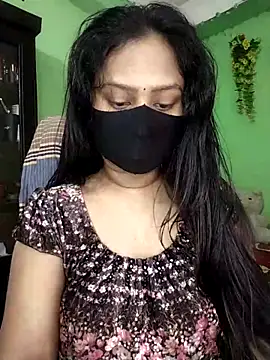 Idhika Paul online show from April 2026 07:15:01 AM