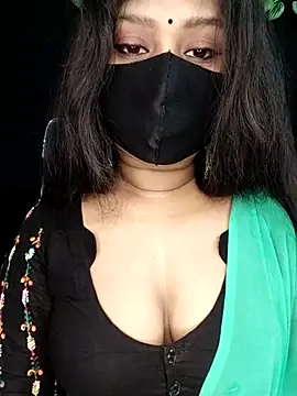 Idhika Paul online show from November 2025 10:02:02 PM