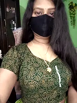 Idhika Paul online show from April 2026 08:00:02 AM