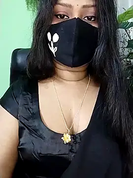 Idhika Paul online show from December 2025 10:29:02 AM