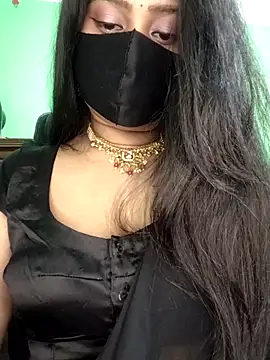 Idhika Paul online show from February 2026 12:52:01 AM