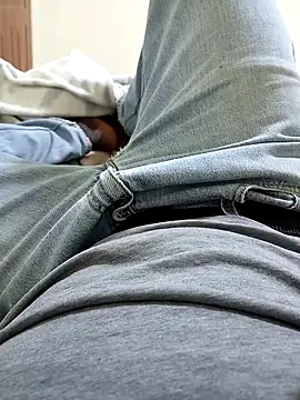 MaskedGQ online show from December 2025 04:08:02 PM