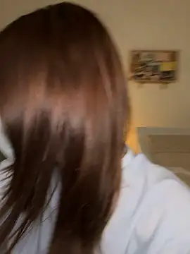 Mii v v online show from November 2025 02:05:01 PM