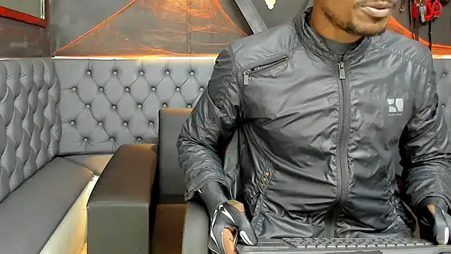 Snapshot of Terrance_z chatting on October 2025 06:34:01 AM Terrance z online show from October 2025 06:34:01 AM